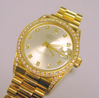 18ct mid-size Datejust model 68158 with <b>original silver / diamond dot dial, d