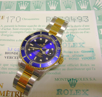2001 bicolour Date Submariner, blue trim with original papers and manual. New Ro