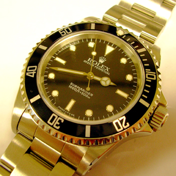 Late 1990s Submariner (non-date model) in beautiful condition. NEW equivalent is