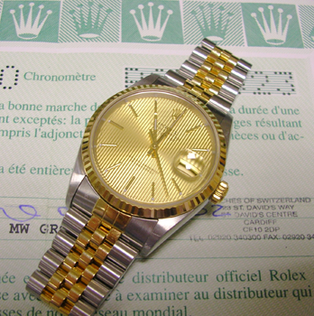 2002 Datejust with lined champagne dial and Jubilee bracelet, boxes & papers. <b